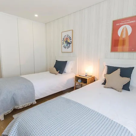 Apartment Just Like - Moledo Waves